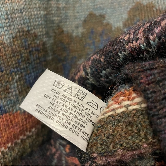 Vintage Cottagecore 100% Wool Sheep Lambs Sweater Countryside Mountains Nature - Picture 9 of 9